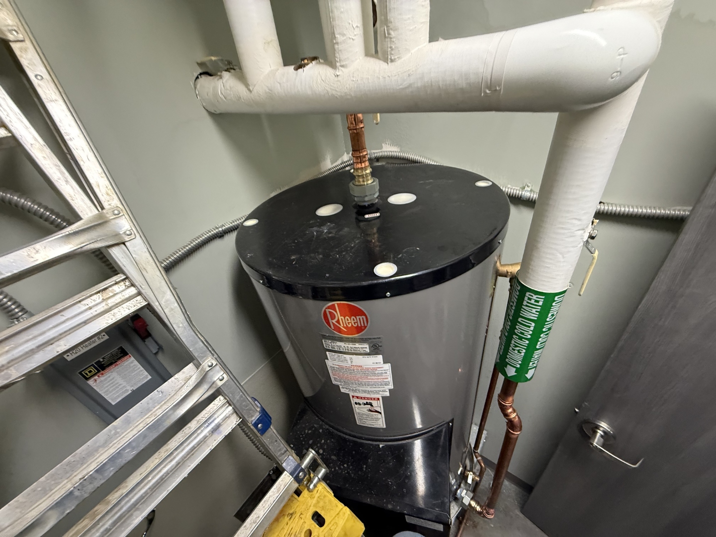 Commercial Rheem water heater installed by Haltex Plumbing in Denton County
